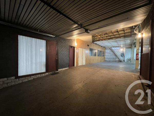 Immeuble à vendre  250 m 2   HELLEMMES LILLE  - 59