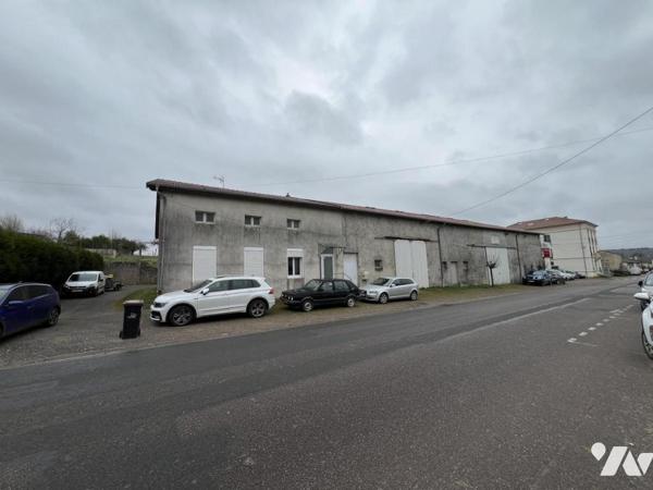 Maison d'habitation individuelle avec dépendance