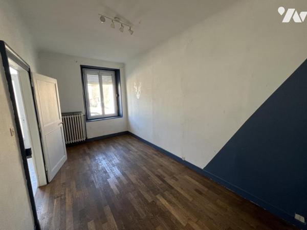 Maison d'habitation individuelle avec dépendance