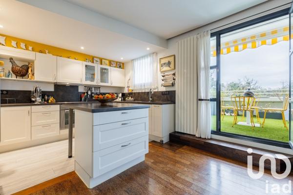 Appartement 4 pièces de 149 m² à La Rochelle (17000)