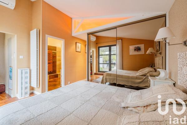 Appartement 4 pièces de 149 m² à La Rochelle (17000)