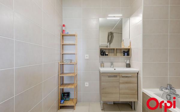 Appartement à vendre    3 pièces • 60,63 m2 Vaulx-en-Velin