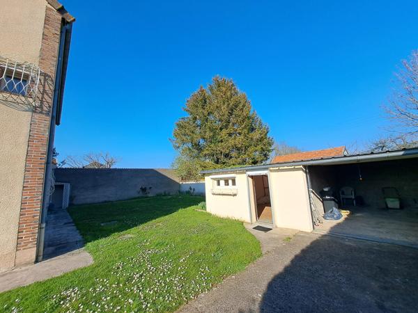 Maison ancienne à rafraîchir de 137m² sur 422m² terrain.