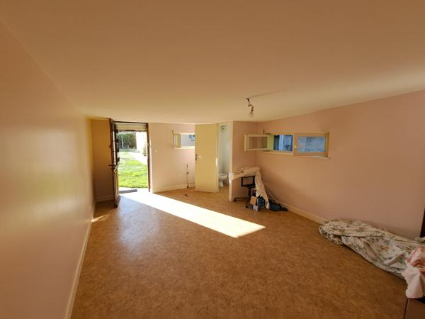 Maison ancienne à rafraîchir de 137m² sur 422m² terrain.