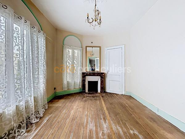 Vente
                Maison172 m² - 7 Pièces -
                    ELBEUF (76500)