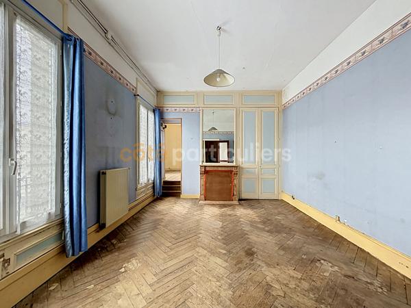 Vente
                Maison172 m² - 7 Pièces -
                    ELBEUF (76500)