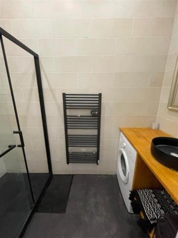 30. GARD NIMES. Appartement 2 pièce(s) 40m2 entièrement rénové