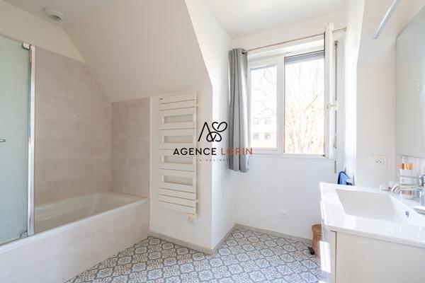 Maison Le Vésinet - 230 m² - 10 pièces Le vesinet Maison Le Vésinet - 230 m² - 10 pièces Le vesinet