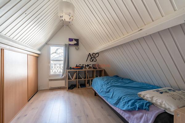 Maison Le Vésinet - 230 m² - 10 pièces Le vesinet Maison Le Vésinet - 230 m² - 10 pièces Le vesinet