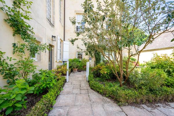Vente Hôtel particulier Bayeux 11 Pièces 475 m²