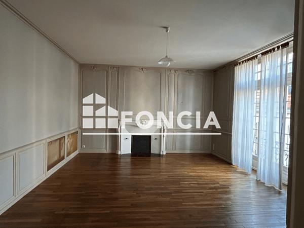 Location Appartement 5 pièces 119.32 m² - 26 RUE RIFFAULT Poitiers 86000