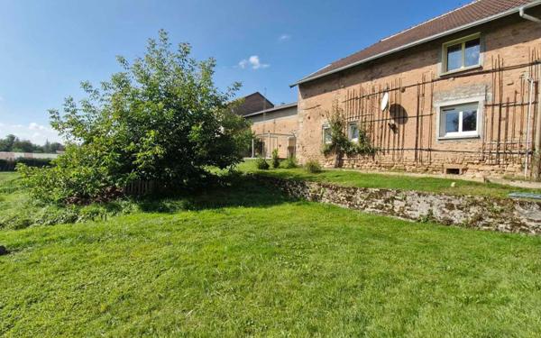 Maison à vendre    5 pièces •  Saint-Benoît-la-Chipotte