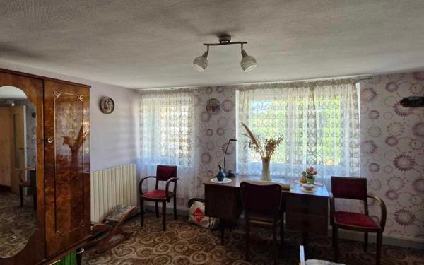 Maison à vendre    5 pièces •  Saint-Benoît-la-Chipotte