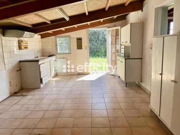 Maison
         3 pièces
        - 80 m² Exclusivité 210 000 € *