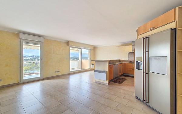 Appartement à vendre    4 pièces • 95,64 m2 Le Cannet
