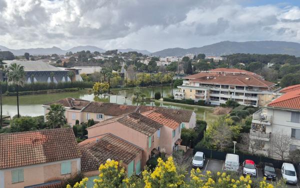 Appartement à vendre    4 pièces • 95,64 m2 Le Cannet