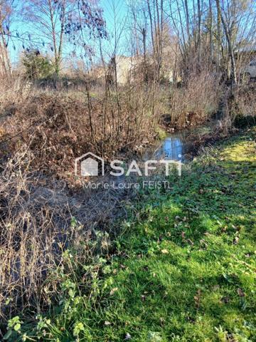 Maison de ville  80 m2  , son patio et  garage