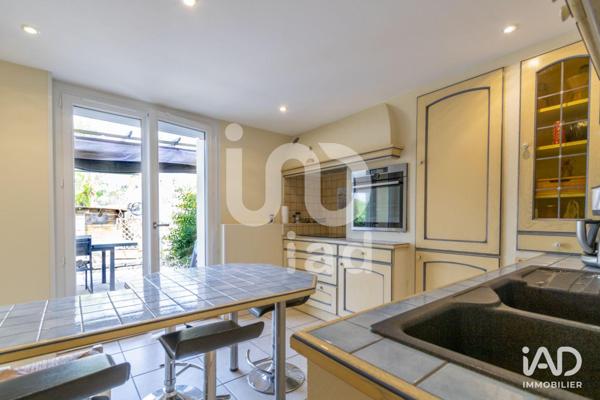 Maison à vendre 4 pièces 110 m² Charbonnières-les-Bains