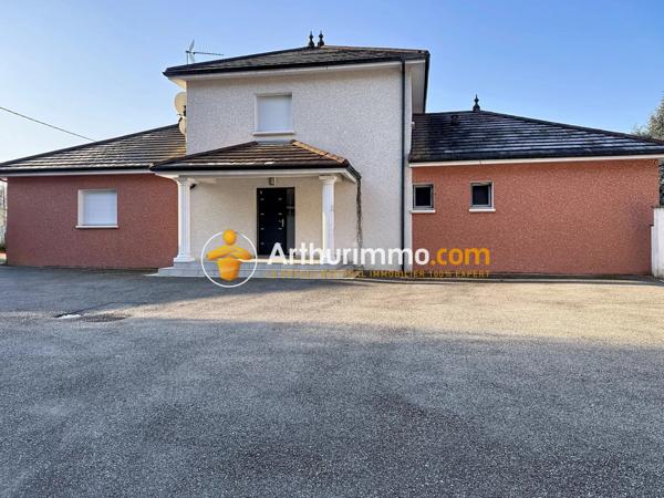 Vente Villa 7 pièces 179 m2 à Saint-Clair-de-la-Tour