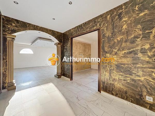 Vente Villa 7 pièces 179 m2 à Saint-Clair-de-la-Tour