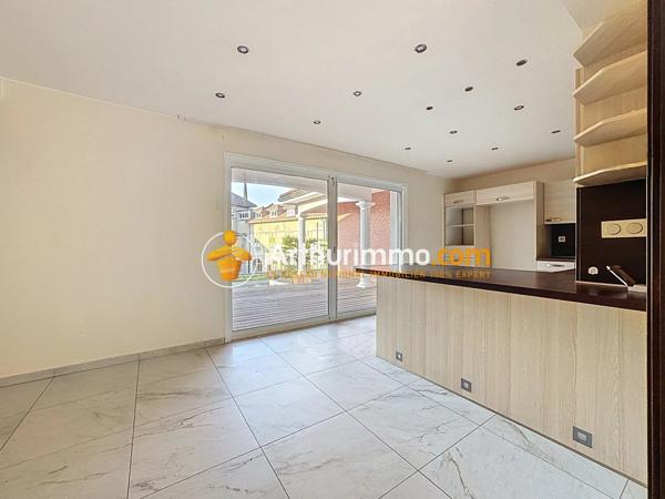 Vente Villa 7 pièces 179 m2 à Saint-Clair-de-la-Tour