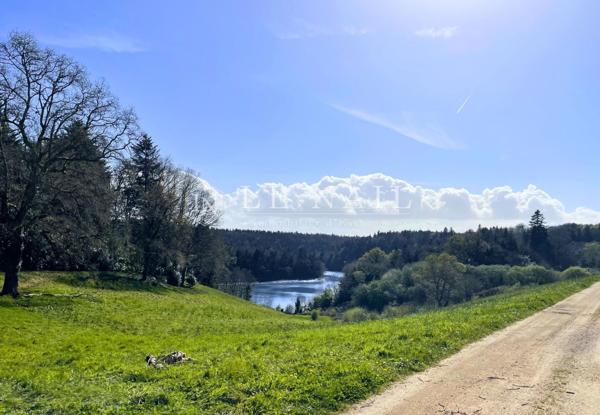Majestueux château du XIXe siècle dans le Finistère Sud
