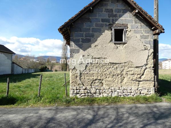 Terrain à BELLEY, 01300 - 988m²