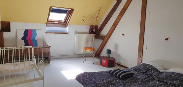 GRANDE MAISON AVEC PISCINE