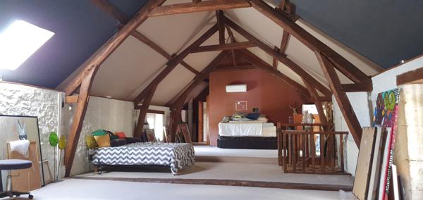 GRANDE MAISON AVEC PISCINE