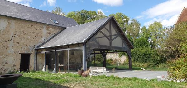 GRANDE MAISON AVEC PISCINE