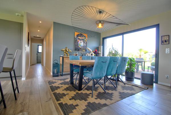 ESTILLAC - Maison récente de plain-pied lumineuse et fonctionnelle de 104 m² avec garage et jardin dans un environnement calme.