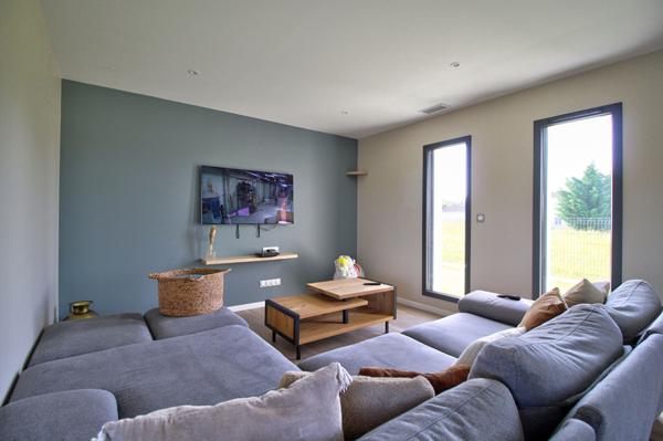 ESTILLAC - Maison récente de plain-pied lumineuse et fonctionnelle de 104 m² avec garage et jardin dans un environnement calme.