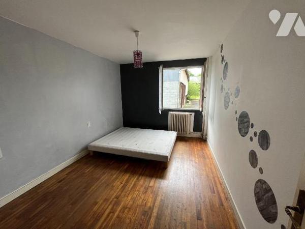 PACE - Coté campagne
Sur une parcelle d'environ 1221m², longère d'environ 110m² habitable comp...