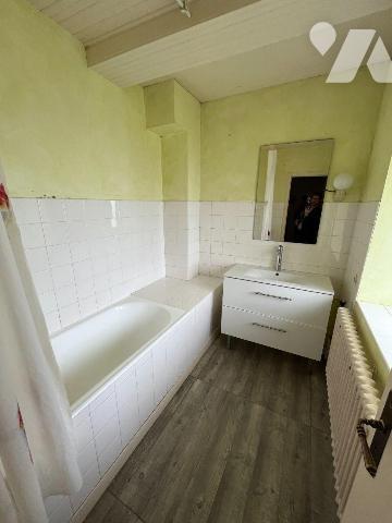 PACE - Coté campagne
Sur une parcelle d'environ 1221m², longère d'environ 110m² habitable comp...