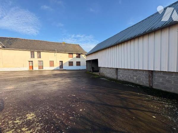 PACE - Coté campagne
Sur une parcelle d'environ 1221m², longère d'environ 110m² habitable comp...