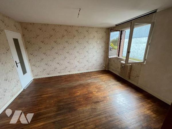 PACE - Coté campagne
Sur une parcelle d'environ 1221m², longère d'environ 110m² habitable comp...