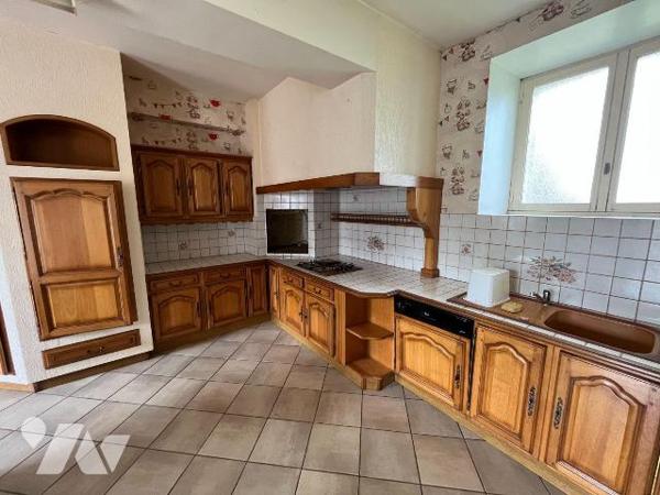 PACE - Coté campagne
Sur une parcelle d'environ 1221m², longère d'environ 110m² habitable comp...