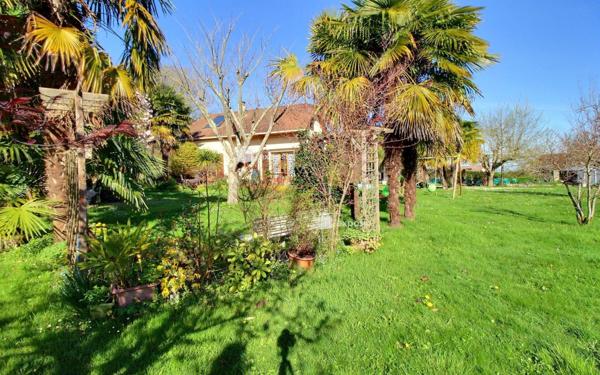 Maison à vendre    3 pièces • 72 m2 Morlaàs