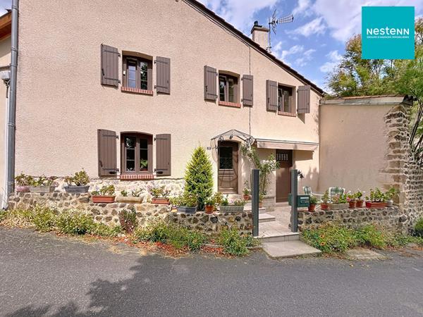 Maison de bourg en pierre rénovée - 104 m² habitables - 3 chambres - Garage