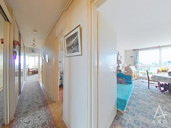 CAEN  Appartement F2 avec balcon exposé sud-ouest, ascenseur, cave et parking