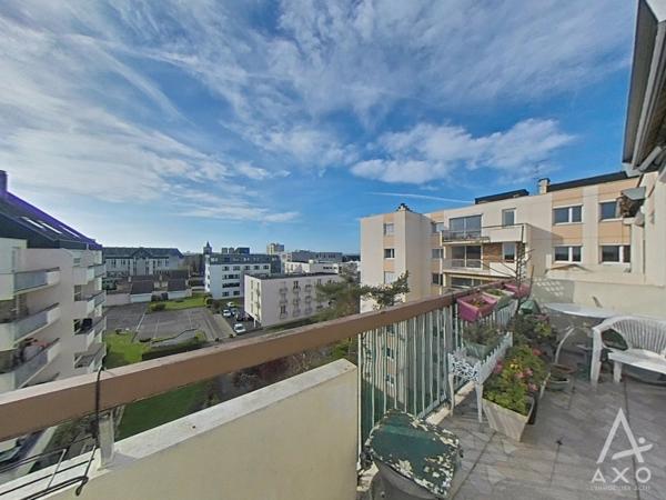 CAEN  Appartement F2 avec balcon exposé sud-ouest, ascenseur, cave et parking