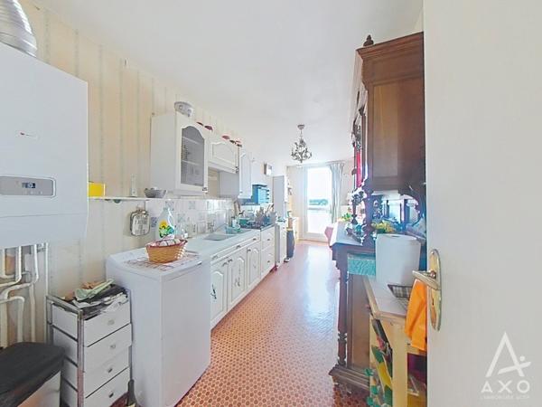 CAEN  Appartement F2 avec balcon exposé sud-ouest, ascenseur, cave et parking