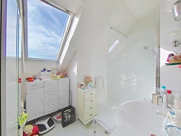 CAEN  Appartement F2 avec balcon exposé sud-ouest, ascenseur, cave et parking