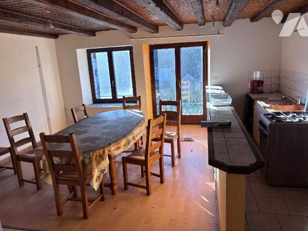 A VENDRE IMMEUBLE A RENOVER PLOMBIERES-LES-BAINS VOSGES 88370
Immeuble à rénover sur quatre niveaux