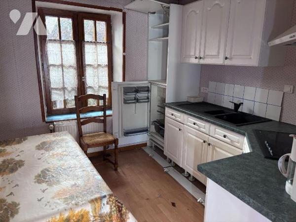 A VENDRE IMMEUBLE A RENOVER PLOMBIERES-LES-BAINS VOSGES 88370
Immeuble à rénover sur quatre niveaux