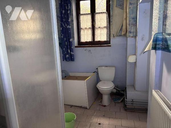 A VENDRE IMMEUBLE A RENOVER PLOMBIERES-LES-BAINS VOSGES 88370
Immeuble à rénover sur quatre niveaux