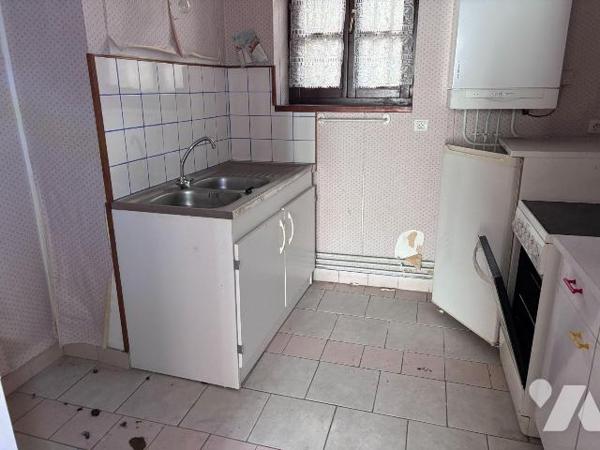 A VENDRE IMMEUBLE A RENOVER PLOMBIERES-LES-BAINS VOSGES 88370
Immeuble à rénover sur quatre niveaux