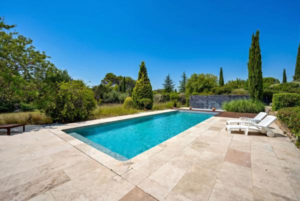 Vente Maison de luxe Aix-en-Provence 8 Pièces 250 m²