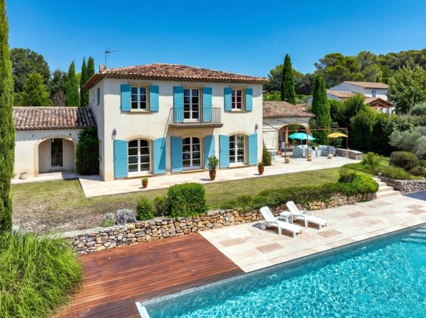 Vente Maison de luxe Aix-en-Provence 8 Pièces 250 m²