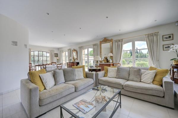 Vente Maison de luxe Aix-en-Provence 8 Pièces 250 m²